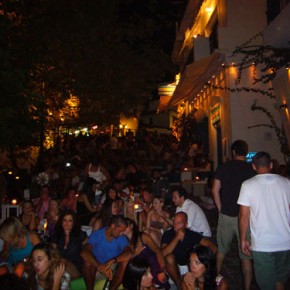 Skiathos: il divertimento notturno